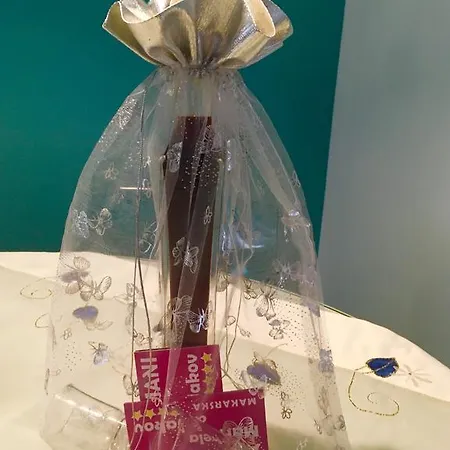 Luxury Marhella & Jakov マカルスカ